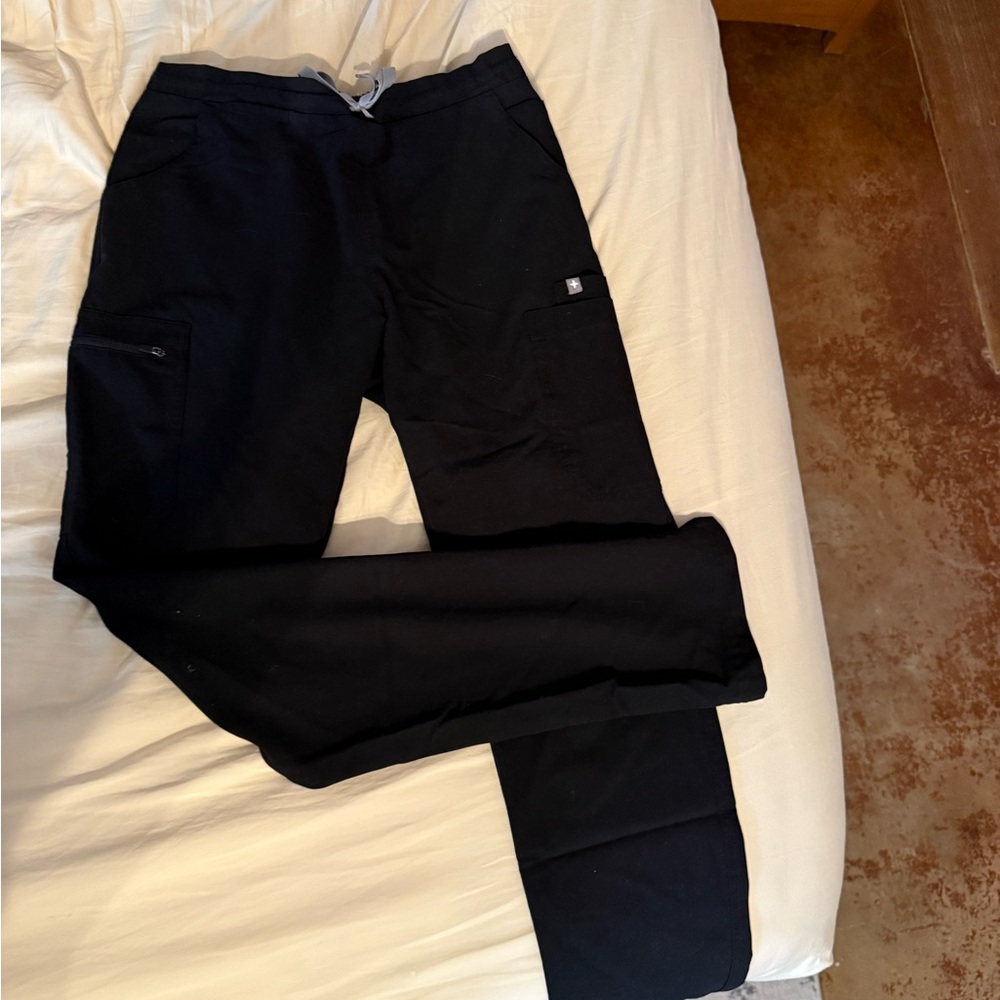 Figs Women's Black Cargo Pants